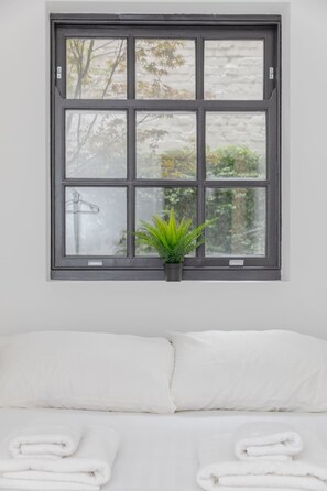 Basic Apartment, Multiple Beds | View from property - Sleek & Stylish 2BD Flat - Warren Street (London)