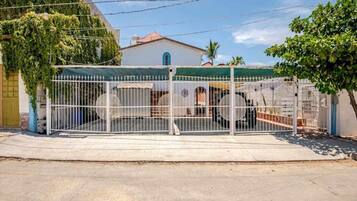 Departamento, 1 habitación, patio | Estacionamiento | Estacionamiento gratis