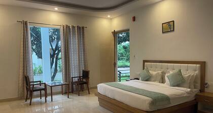 THE WHITE OAK CORBETT SPA & RESORT