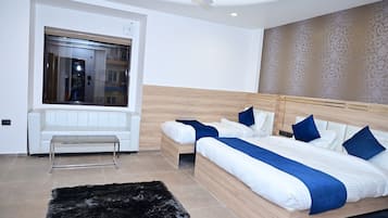 1 habitación, ropa de cama de alta calidad, minibar y escritorio