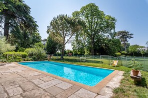 Pool - Le Parc - Estate with swimming pool in a park (Saint-Cyr-au-Mont-d'Or)