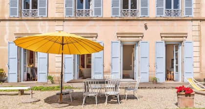 Le Parc - Estate with swimming pool in a park