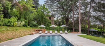 La clarté - wonderful refurbish home with garden and pool