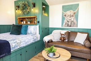 1 slaapkamer, luxe beddengoed, een strijkplank/strijkijzer, beddengoed