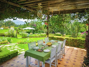 Dining room - Amã Stays & Trails Raven’S Nest, Kotagiri (Kotagiri)