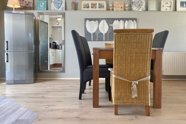 Bungalow, 3 Bedrooms, Terrace, Garden View | Dining room