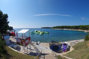 Property grounds - Completely new, tastefully furnished holiday apartment with 2 bedrooms, Pula  (Pula)