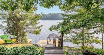 Muskoka Lakeshore Cottage Bliss