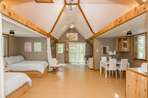 House, 6 Bedrooms, Balcony, Garden View