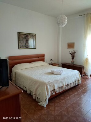 Shared Dormitory, 1 Bedroom, Smoking, Balcony | 1 bedroom - Room-la Palma King Room With Balcony Lap (Cagliari)