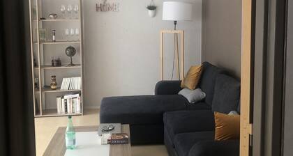 Appart. meublé dans une petite résidente récente