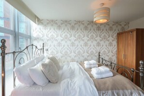 2 bedrooms, iron/ironing board, travel crib, free WiFi