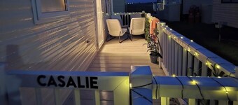 DELIGHTFUL MOBILE HOME, SEASALTER, WHITSTABLE. 2 MIN WALK TO SEASALTER BEACH