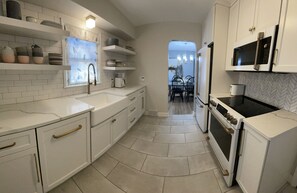 Dishwasher, cookware/dishes/utensils - The Warm & Inviting Place (Sioux Falls)