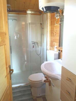 Shower, hair dryer - 2 Bedroom Mobile Home in Lombardia (Lombardia)