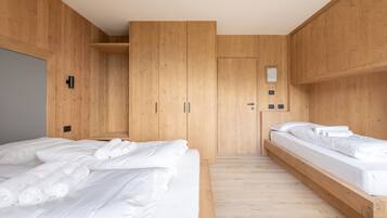 Panoramic Double or Twin Room (Marmarole 2) | Down duvets, free WiFi