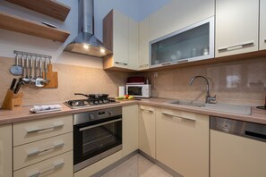 Villa, 3 Bedrooms, Private Pool, Mountain View | Private kitchen | Microwave, oven, dishwasher, coffee/tea maker - Villa Luma (Galovac)