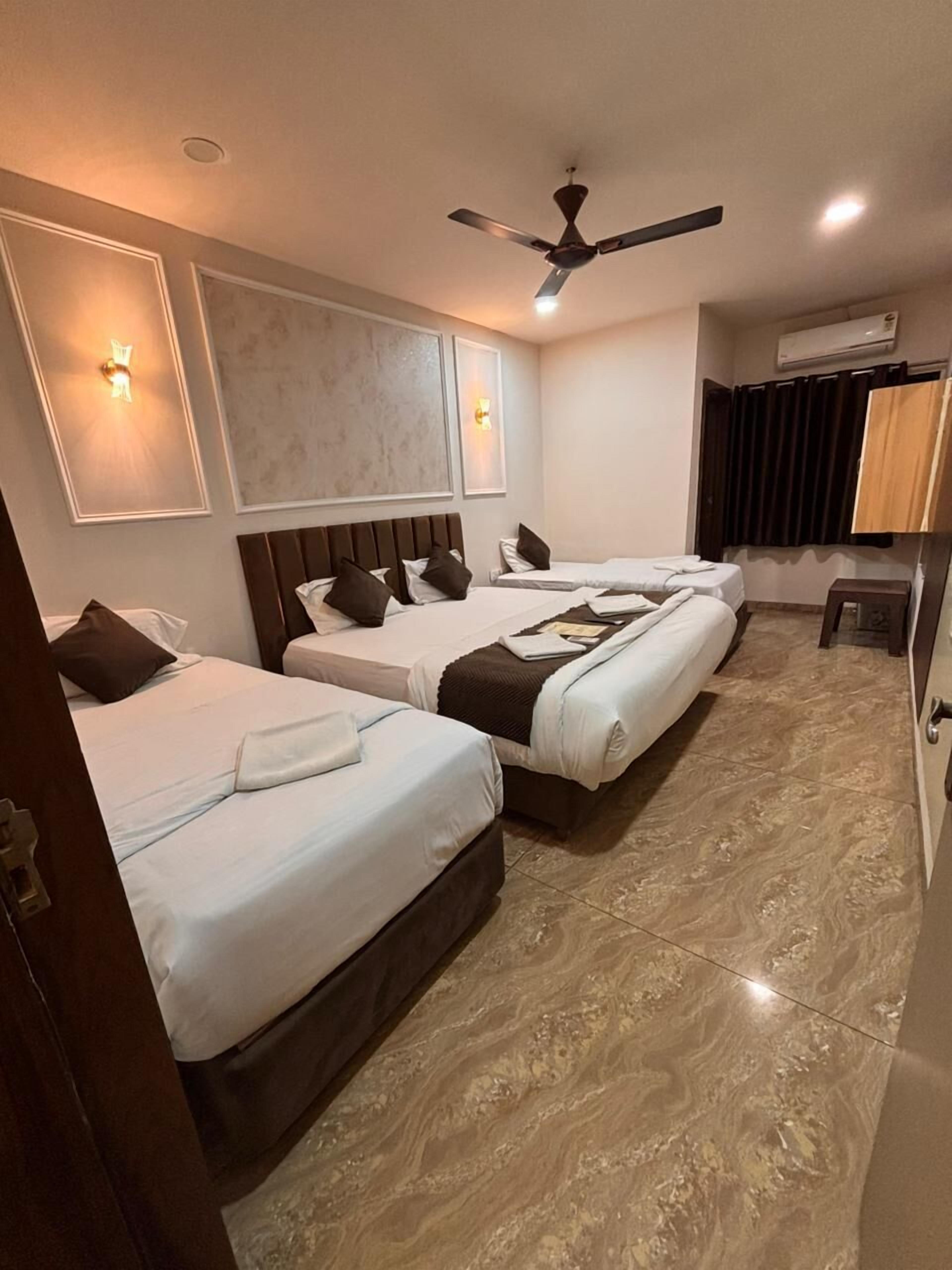 Family Suite | Desk, laptop workspace, free WiFi