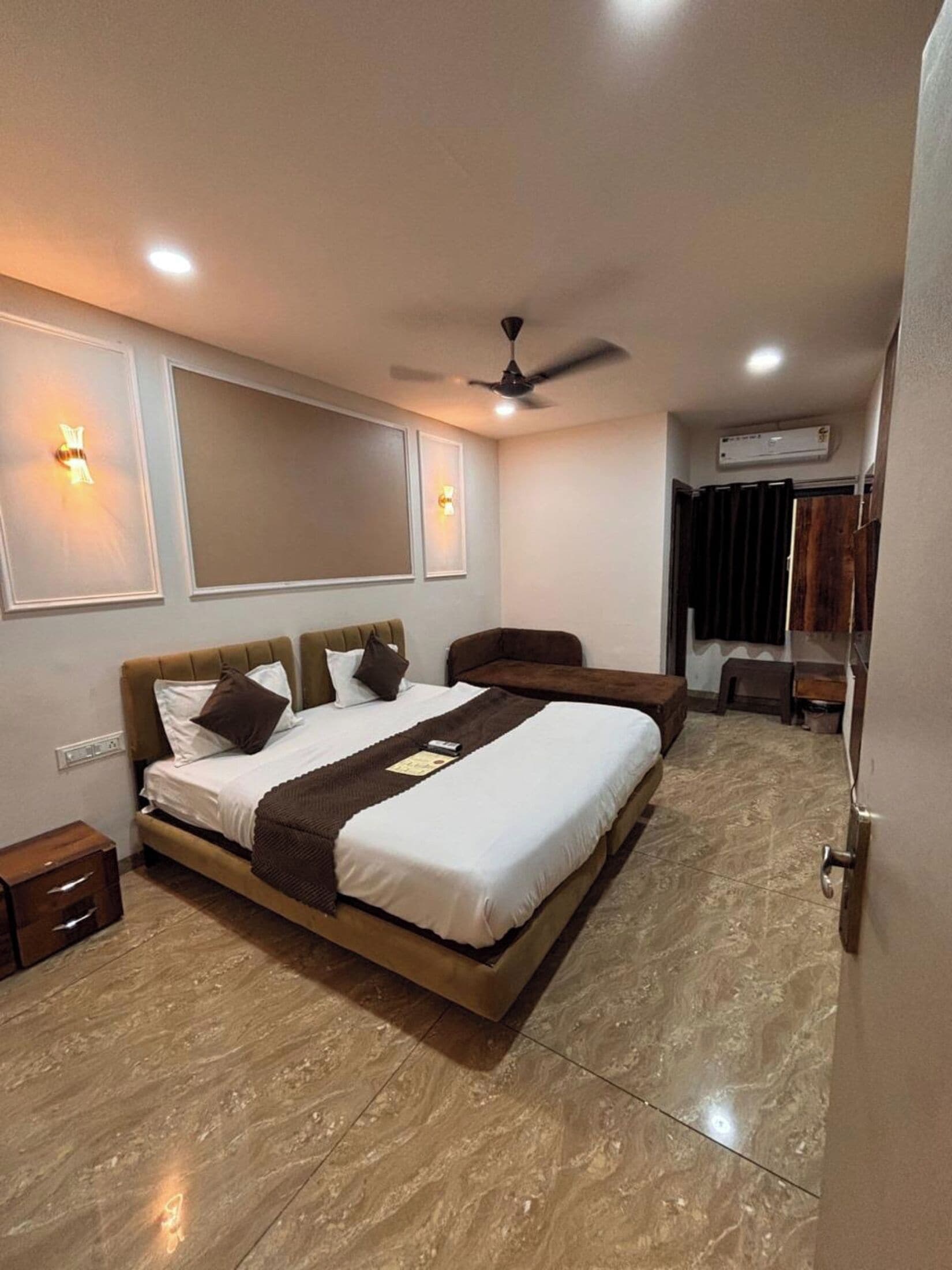 Photo - Kiwi Inn Hotel