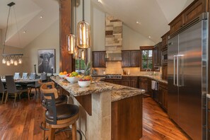 Cafetière/bouilloire, grille-pain