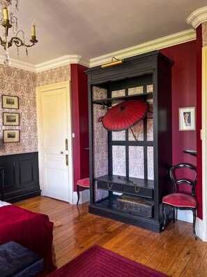 1 bedroom, free WiFi, bed sheets - Château Le Bas Bleu, Chambre Sarah Bernhardt (Quesnoy-le-Montant)