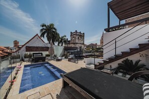 Piscina externa, piscina aquecida