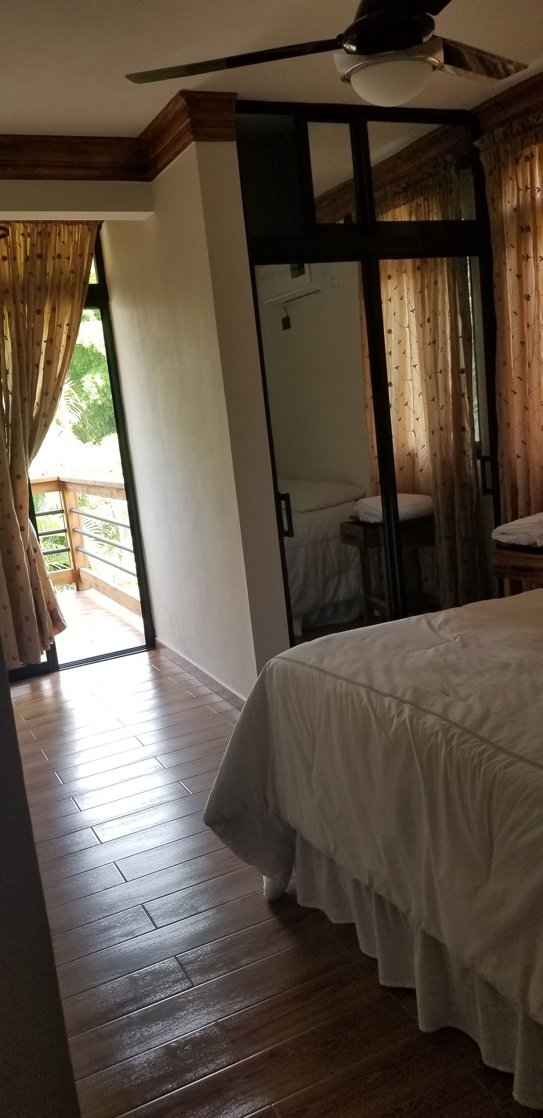 1 chambre, fer et planche à repasser, Wi-Fi, draps fournis