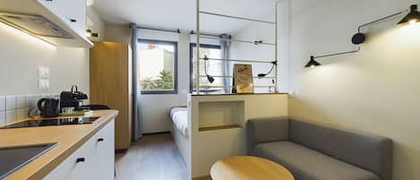 Appart M Standard | 1 bedroom, desk, soundproofing, free WiFi