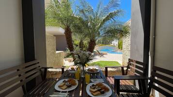 Artdeco Luxury Suites #A4 | Terrace/patio