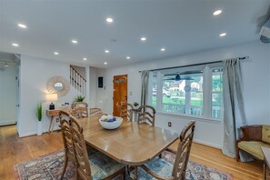 Dining - Charming mid-century home with huge patio close to Rupp, UK, and Keeneland (Lexington)