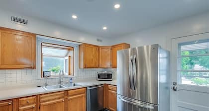 Charming mid-century home with huge patio close to Rupp, UK, and Keeneland