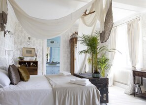 1 bedroom, desk, free WiFi, bed sheets - Chambre Dhôtes au Château Le Bas Bleu, Anaïs Nin (Quesnoy-le-Montant)