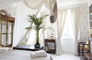 1 bedroom, desk, free WiFi, bed sheets - Chambre Dhôtes au Château Le Bas Bleu, Anaïs Nin (Quesnoy-le-Montant)