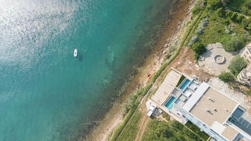 Apartment, 2 Bedrooms, Balcony, Ocean View | Beach