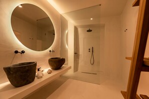 Deluxe Double Room, Jetted Tub, Indoor Private Pool | Bathroom | Shower, rainfall showerhead, designer toiletries, hair dryer - Twenty One Suites (Santorini)