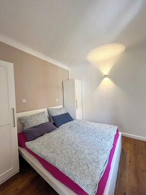 6 bedrooms, iron/ironing board, travel cot, free WiFi