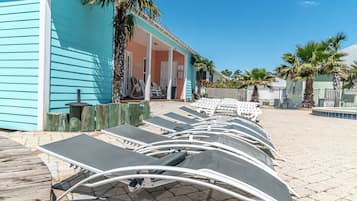 House, 3 Bedrooms, Balcony, Garden View | Terrace/patio