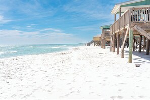 House, 3 Bedrooms, Balcony, Garden View | Beach - 6015 Rookery 3 Tropic Like is hot (Gulf Shores)