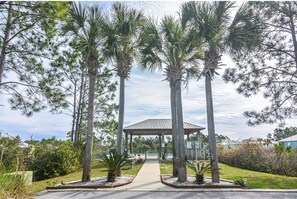 Casa, 3 quartos, sacada, vista para o jardim | Jardim