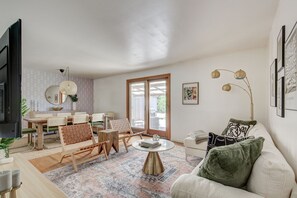 Smart TV, mesa de pingue-pongue