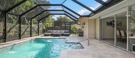 Piscine extérieure, piscine chauffée