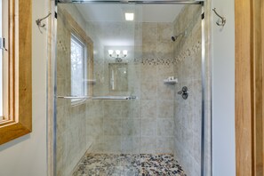 Shower - Townhome < 1 Mi to Camelback Mountain Resort (Tannersville)