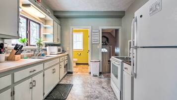 Microwave, oven, stovetop, blender