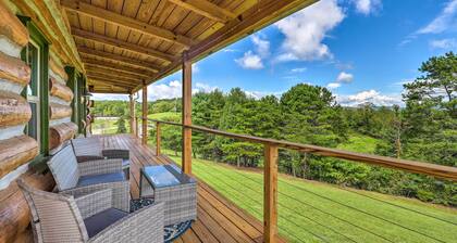 17 Mi to Appalachian Trail! Mtn Retreat w/ Views