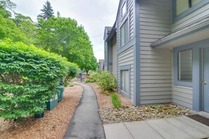 Apartment (3 Bedrooms) | Interior - Swiss Mtn Condo: 3 Mi to Seven Springs Resort (Champion)