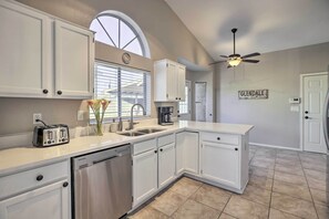House (4 Bedrooms) | Private kitchen | Microwave, oven, stovetop, dishwasher