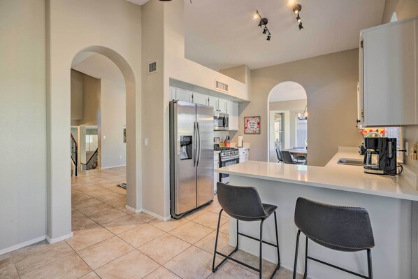 Private kitchen - Glendale Escape w/ Pool ~ 1 Mi to Westgate! (Glendale)