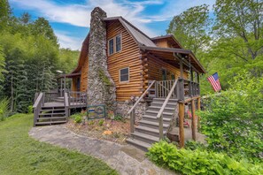 Interior - Hot Tub, Fire Pit: Waynesville Getaway Near Hiking (Canton)