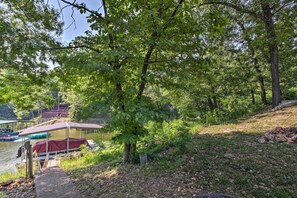 House (3 Bedrooms) | Interior - 'rukarasa Cabin' w/ Yard & Dock at Grand Lake (Eucha)