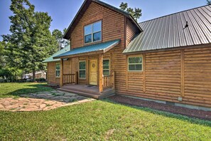 House (3 Bedrooms) | Interior - 'rukarasa Cabin' w/ Yard & Dock at Grand Lake (Eucha)